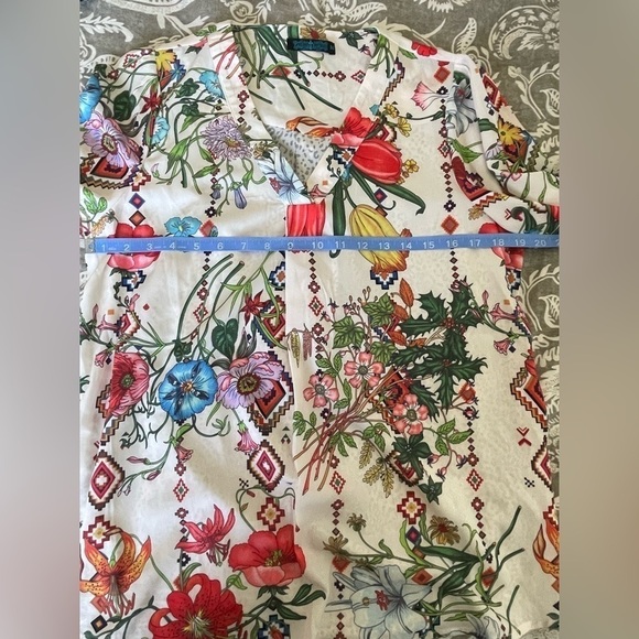 Floral Botanical Print Blouse animal print back long sleeve silky - Picture 7 of 7